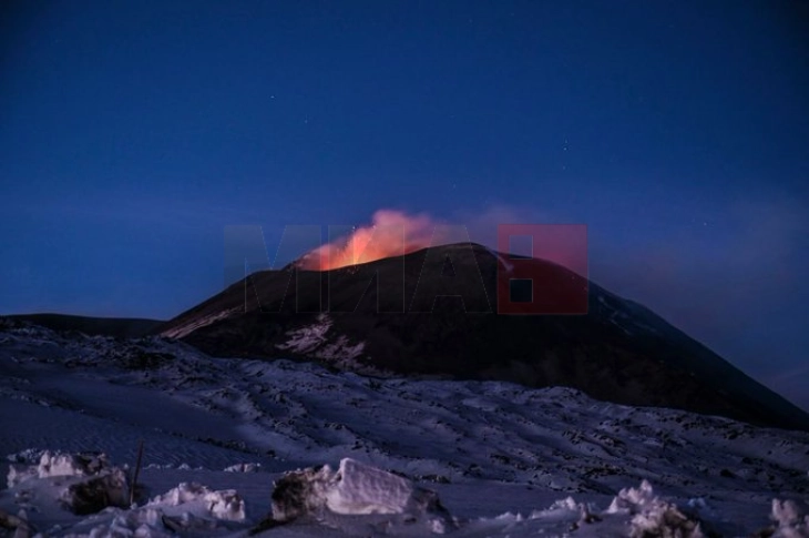 Mbyllet aeroporti i Katanias   për shkak të shpërthimit të ri të Etnas