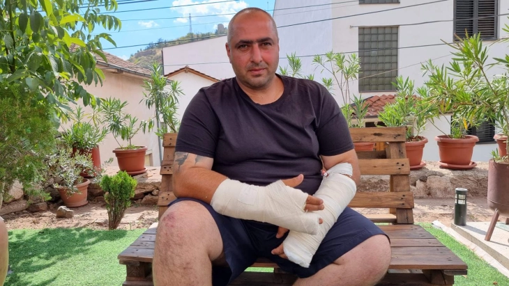 Angellovi e vizitoi komandantin e NJTZ-Shtip i cili gjatë shuarjes së zjarrit i ka thyer dy duart