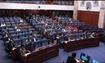 Kuvendi diskuton zgjedhjen e zëvendësministrave, debati do të vazhdojë pas pushimit të rregullt të mesditës