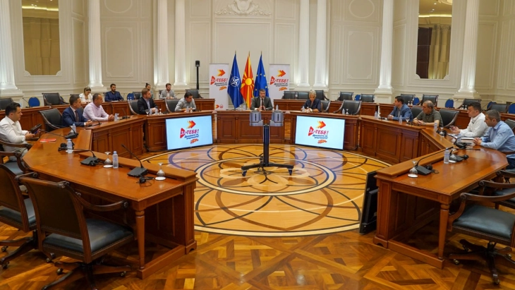 Takim i ministrit Perinski me kryetarët e komunave nga Rajoni planor i Pollogut