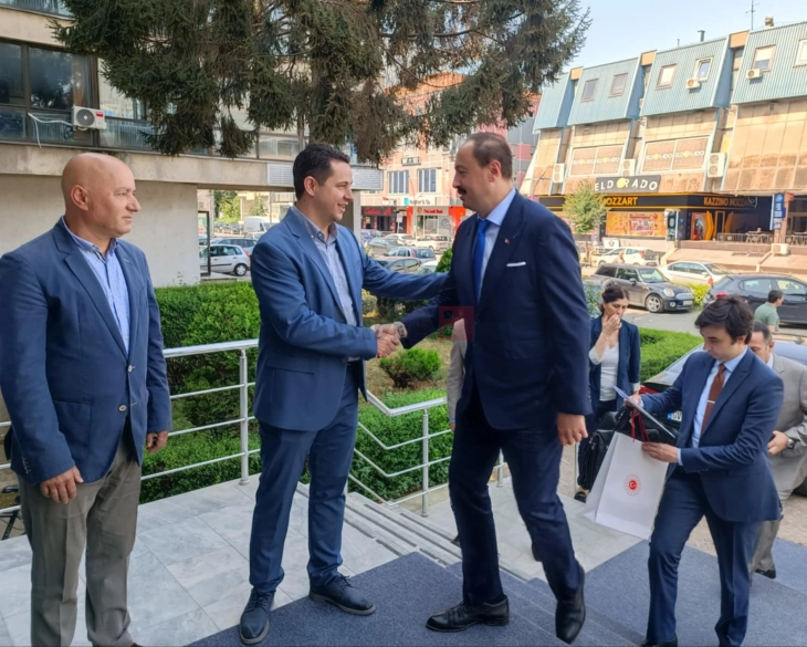 Ambasadori i Turqisë Fatih Ullusoj në vizitë pune në Gostivar