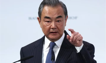 Ванг Ји: Односите меѓу Кина и Јапонија ќе останат во „критична фаза на регрес“ доколку нема напредок