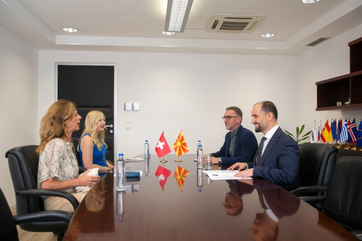 Takim i ministrit Murtezani me ambasadoren e Zvicrës Ulman
