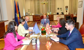 Speaker Gashi holds farewell meeting with EU Ambassador Geer