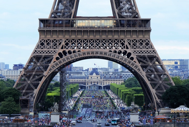 Frans meteo: Niveli i verdhë për rrezikun nga temperaturat e larta në Paris ku po mbahen LO