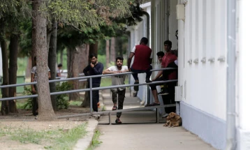 Во Србија бројот на мигранти е намален за 80 отсто, седум центри се привремено затворени