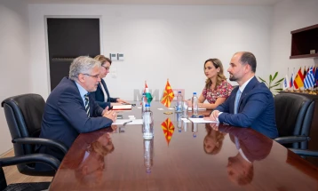 Murtezani u takua me ambasadorin hungarez Klein, në fokus përforcimi i marrëdhënieve dypalëshe dhe euroitegrimi