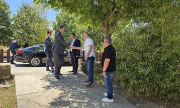 Турскиот амбасадор Улусој во посета на село Мелница, Општина Чашка