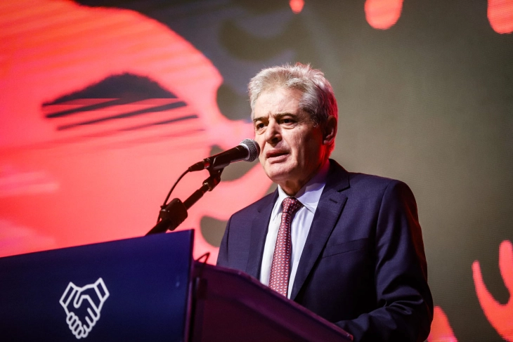 Ali Ahmeti: Unë skuqem nga turpi i tyre, na e sollën Putinin e Vuçiqin