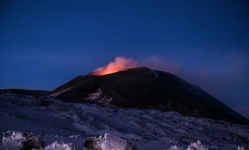 Прекини на летовите на Сицилија поради ерупцијата на Етна