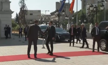 PM Mickoski welcomes Kosovo counterpart Kurti in Skopje