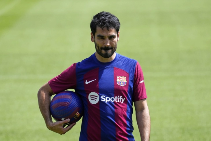 Gundogan ka vendosur të mbetet në Barcelonë