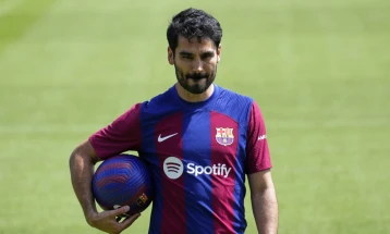 Gundogan ka vendosur të mbetet në Barcelonë