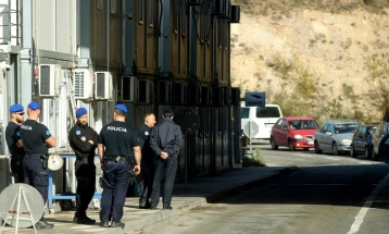 Косовската полиција запре комбе на Пошта на Србија на преминот Јариње