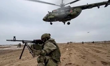 Русија тврди дека одбила украински напад и зазела уште едно село на истокот