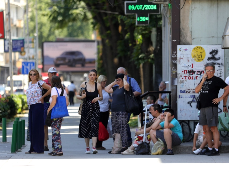 Mot me diell dhe i nxehtë me temperatura deri 37 gradë