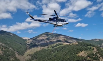 Interior Ministry helicopter drops over 20 tons of water on Papradishte fire