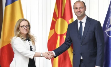 Defense Minister Misajlovski meets Romanian Ambassador Axinte