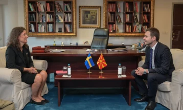 Mucunski meets Swedish Ambassador, head of Lithuania’s Office in Skopje