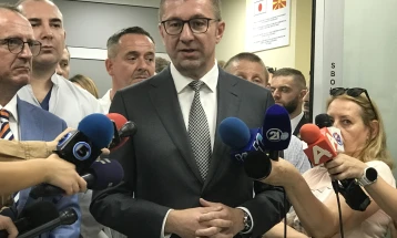 Mickoski për rastin e Blerim Ramadanit: Të mos lejojmë që fqinjët tanë të na shfrytëzojnë për t'i treguar muskujt njëri-tjetrit