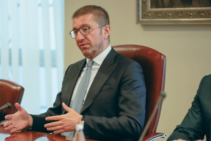 Mickoski: Do të parashtroj padi kundër Sllavjanka Petrovskës, t'i shohim dëshmitë me të cilat disponon