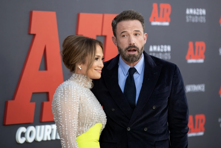 Jennifer Lopez files for divorce from Ben Affleck