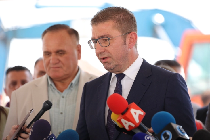 Mickoski: Ka shumë politikë, ndërsa pak bazë për kërkesat e punonjësve