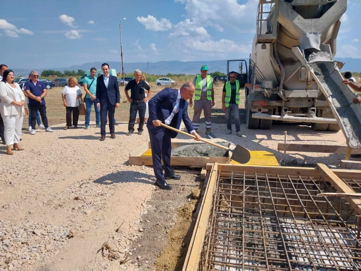 Филипче и Костадинов поставија камен темелник на новиот пазар во Струмица, најголем во државата