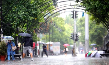 Mainly sunny with highs up to 35°C