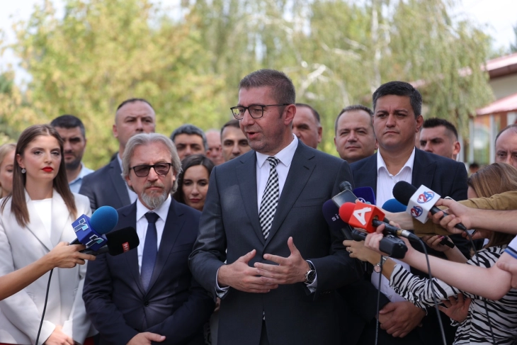 Mickoski: Duhet të ketë tender për operator të tretë celular