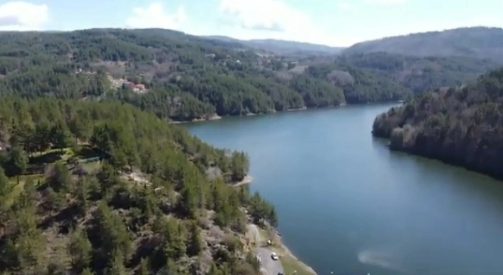 Temperatura më e ulët mëngjesin e sotëm në Lazaropolë dhe Berovë, janë matur 10 grad