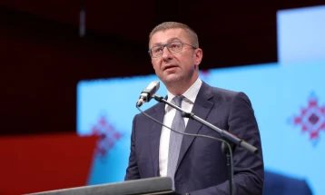 Mickoski në Ditën e Pavarësisë publikoi dhjetë parime për zhvillim, stabilitet dhe prosperitet dhe bëri thirrje për unitet dhe kohezion