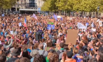 Во Франција митинзи за поддршка на Жизел Пелико и жртвите на силување