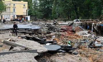 Gjithnjë e më shumë viktima nga përmbytjet në mbarë Evropën