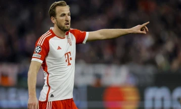 Kane scores four as Bayern dazzle to 9-2 win, Madrid beat Stuttgart