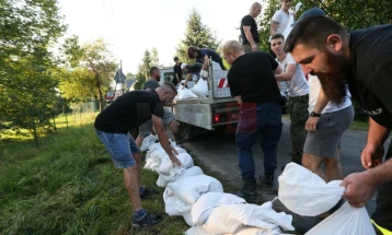 Во Полска и Чешка хибридни напади и дезинформации се шират побрзо од поплавите