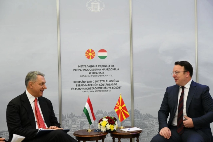 Nikoloski and Lázár discuss Corridor X high-speed rail, Skopje-Budapest connection 