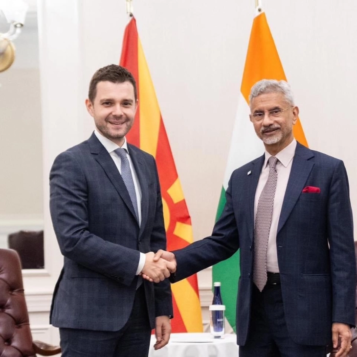 Mucunski meets his Indian counterpart Jaishankar