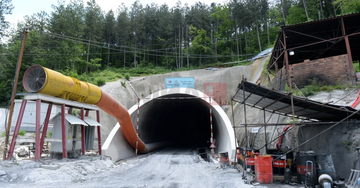 Në maj të vitit të ardhshëm do të lëshohet në përdorim gjysma e parë e autostradës Kërçovë-Ohër, paralajmëron Mickoski