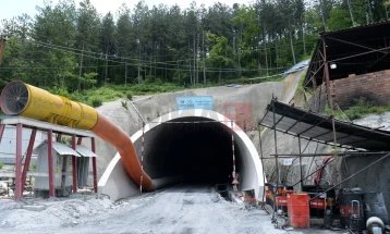 Në maj të vitit të ardhshëm do të lëshohet në përdorim gjysma e parë e autostradës Kërçovë-Ohër, paralajmëron Mickoski