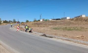 Се гради пешачка патека меѓу приградските штипски населби Балканска и Чардаклија