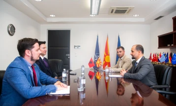 European Affairs Minister Murtezani meets Albanian Ambassador Meidani