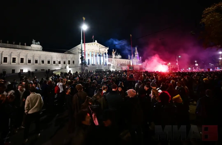 Протести во Виена  против можната екстремно десничарска влада