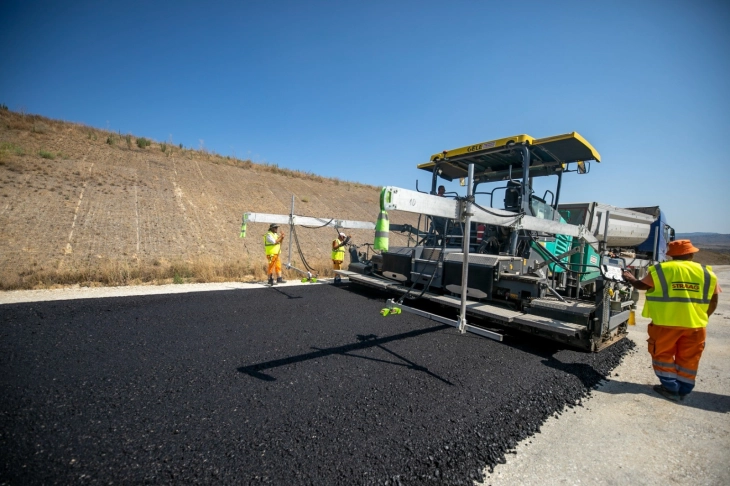 Mickoski paralajmëroi inaugurim të rrugëve të shpejta dhe modernizim të Korridorit 10, lidhja Veri - Jug