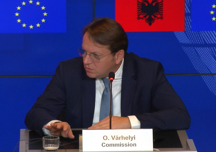 Várhelyi: Expect first WB Growth Plan funds as soon as this month