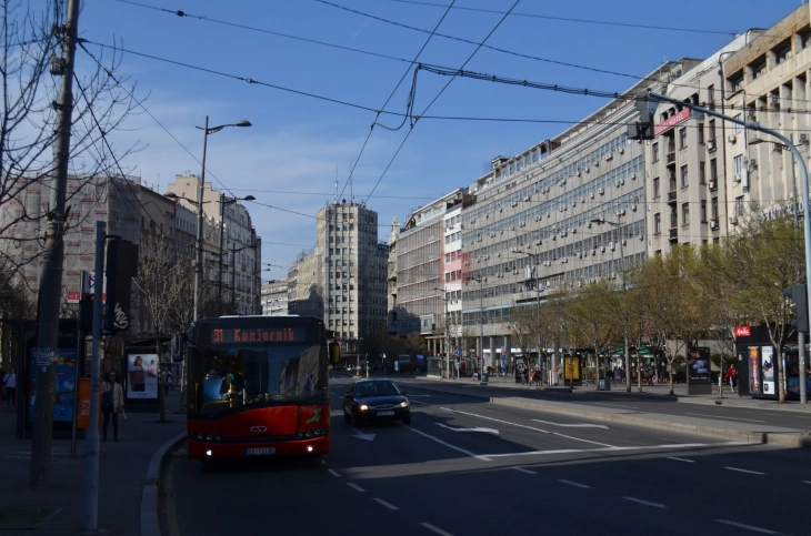 Истражување на Демостат: Рејтингот и на власта и на опозицијата во Србија е во пад, со поизразен пад кај опозициjaта