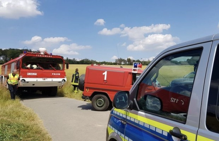 Неколку загинати откако цивилен хеликоптер удри во столб во Хјустон, експлодирал и се запалил