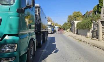 Протестираа транспортери кои возеа за поранешно „Фени“, си бараат над два милиона евра за транспорт на руда 