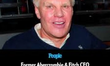 Поранешен извршен директор на Abercrombie & Fitch задржан поради трговија со луѓе за сексуална злоупотреба