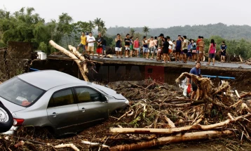 Të paktën 65 viktima nga stuhia në veri të Filipineve